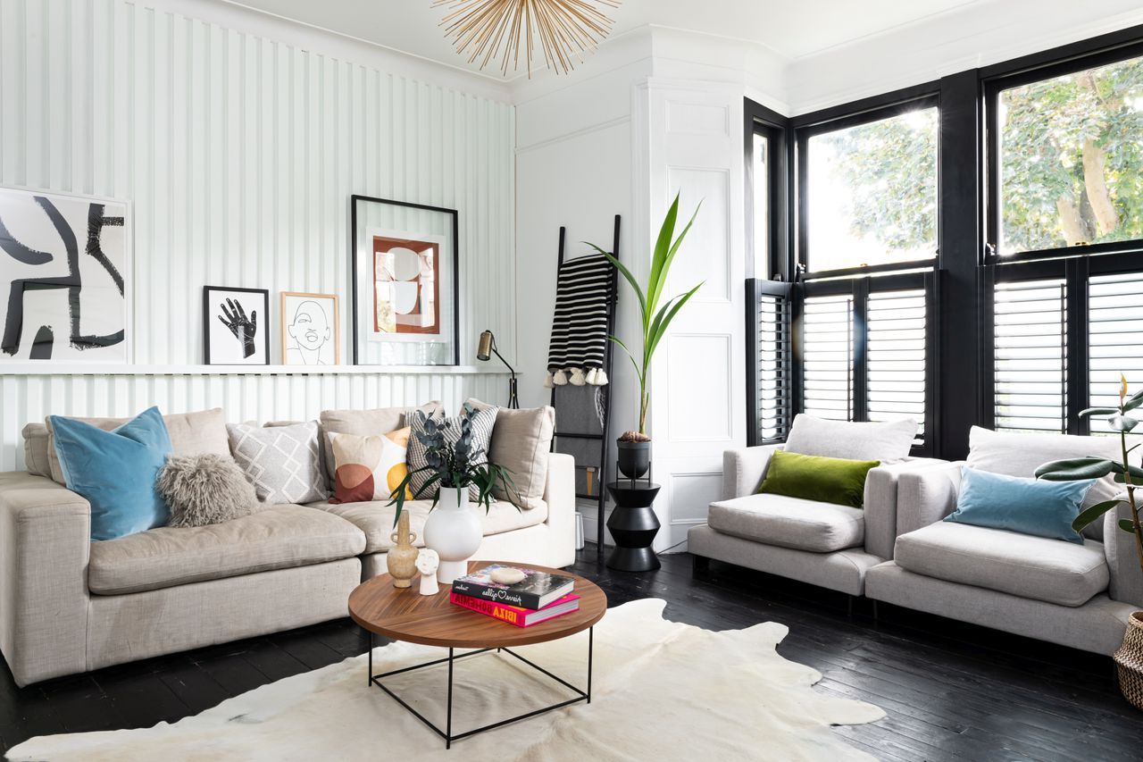 140 Modern Small Living Room Ideas To Make The Tiniest Spaces Trendy ... regarding Color and lighting tricks to make small living rooms feel larger