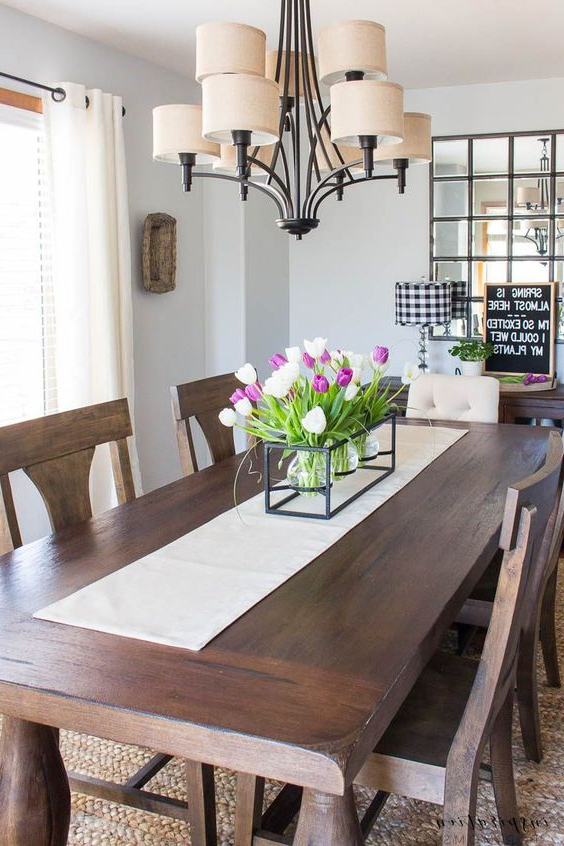 10 Dining Table Centerpiece Ideas for a Stunning and Stylish Look