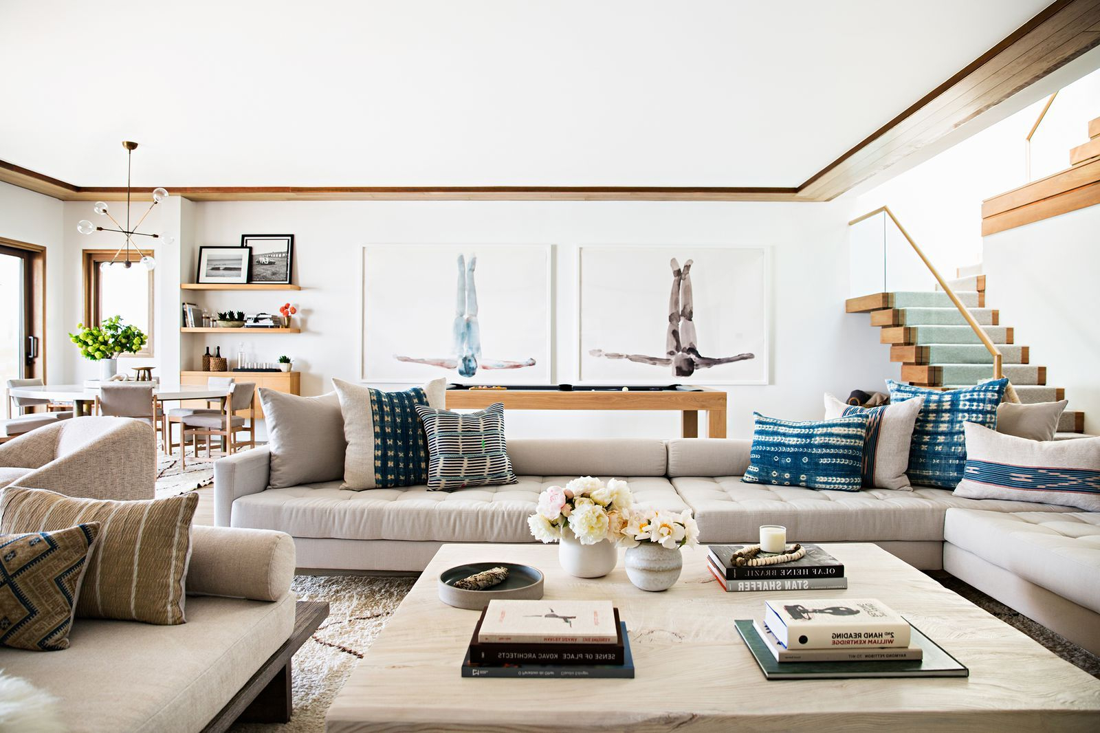 23 Easy Ways To Make The Family Room Feel Both Grown-Up And Kid ... in Living Room Ideas For Family