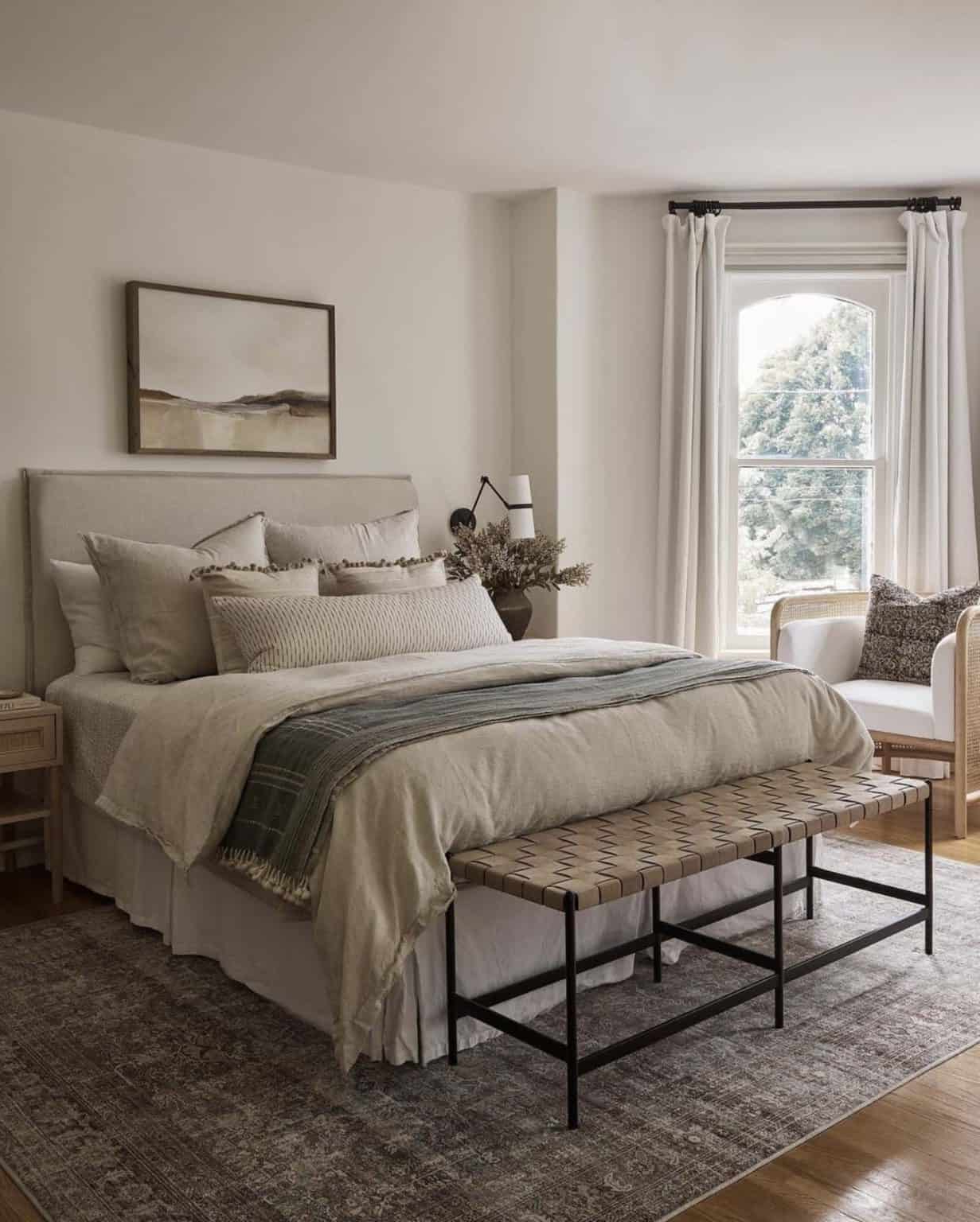 Simple Yet Effective Ways to Make A Bedroom Feel Cozier And More Inviting