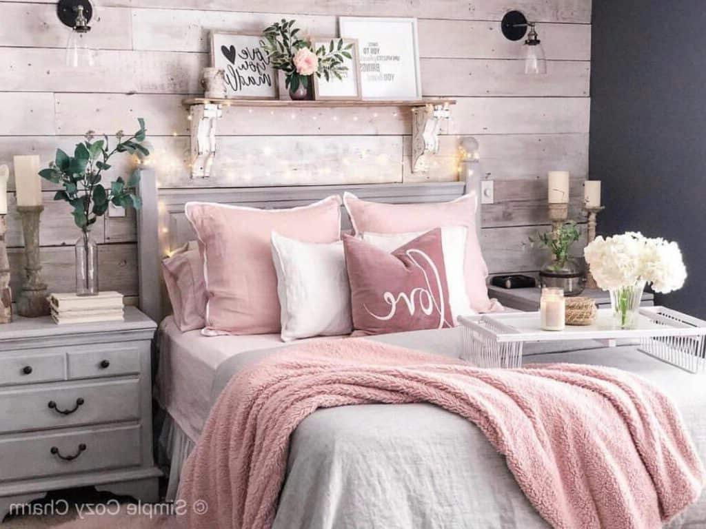 How To Choose The Right Colors And Lighting For Intimate Bedroom Spaces