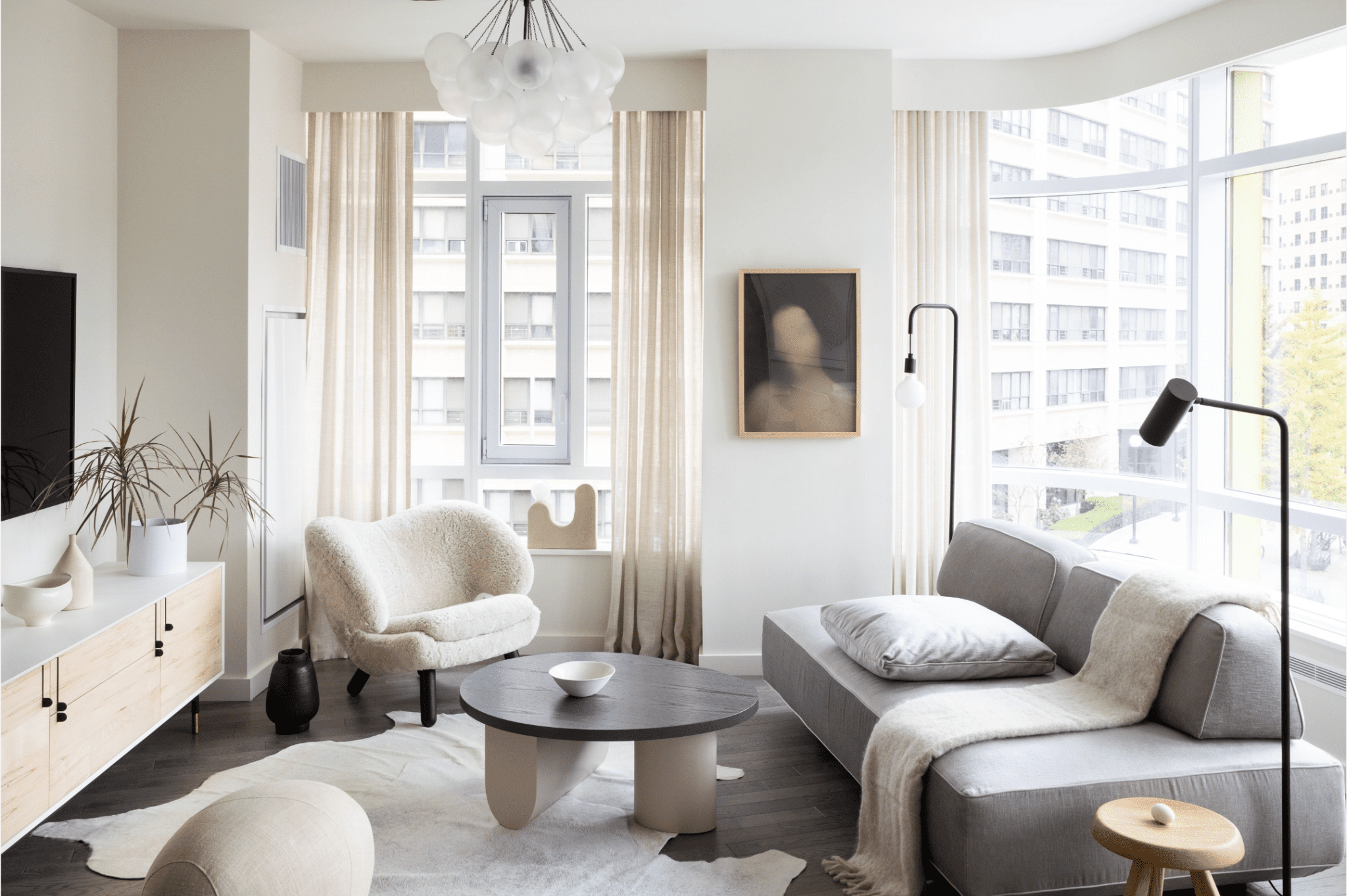 40 Small Apartment Living Room Ideas To Maximize Space And Style inside Multi-functional furniture solutions for minimalist modern living spaces