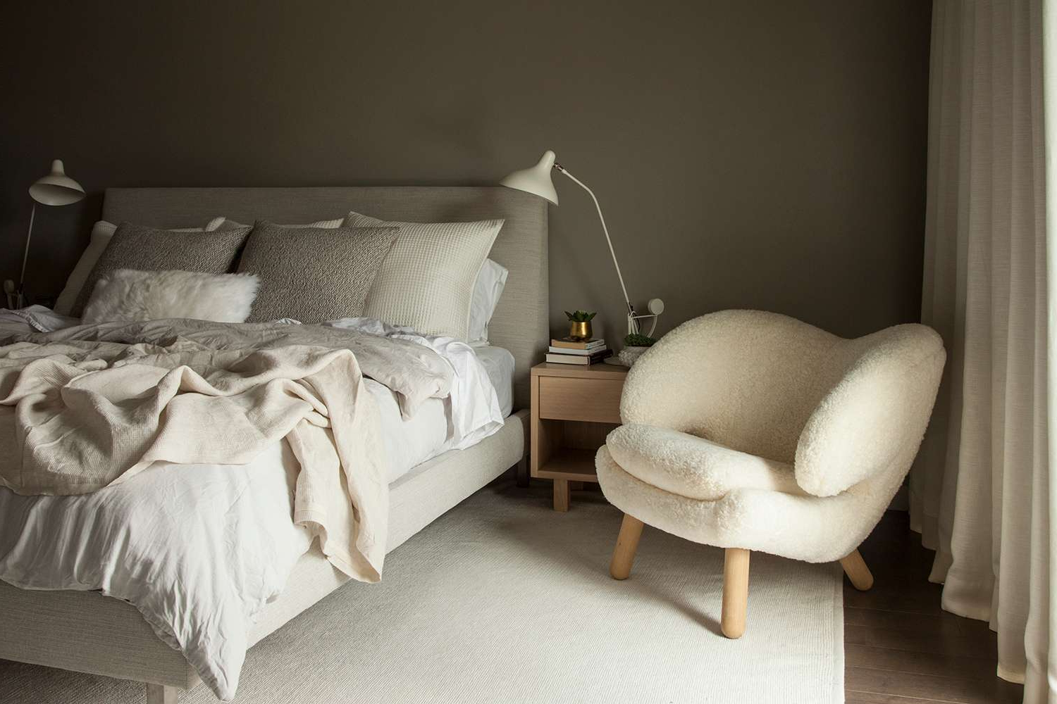 45 Cozy Bedroom Ideas That Feel Like A Warm Hug within Cozy Bedroom Design Ideas