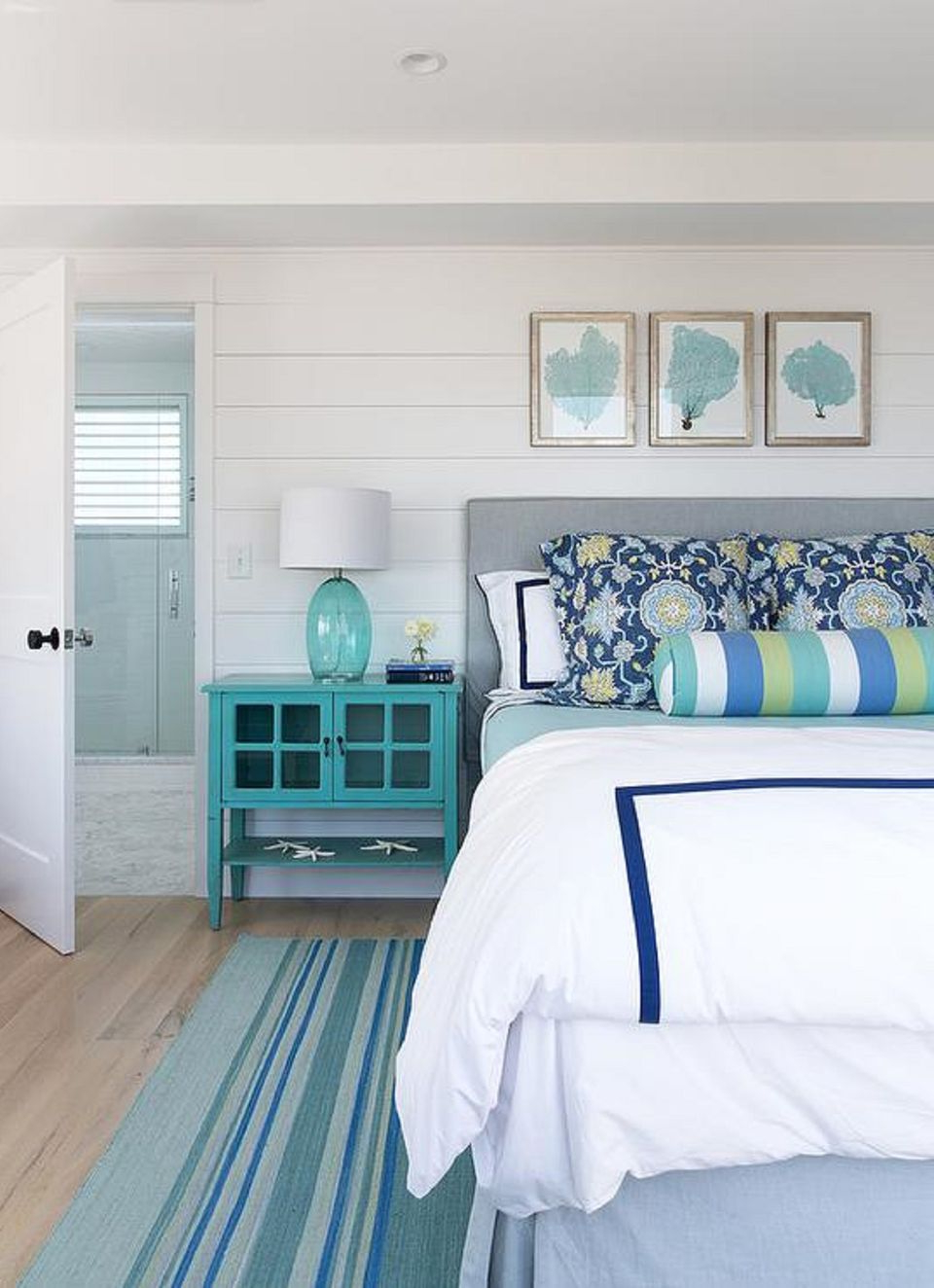 50 Gorgeous Beach Bedroom Decor Ideas in Timeless beach house bedroom designs that blend comfort with coastal charm