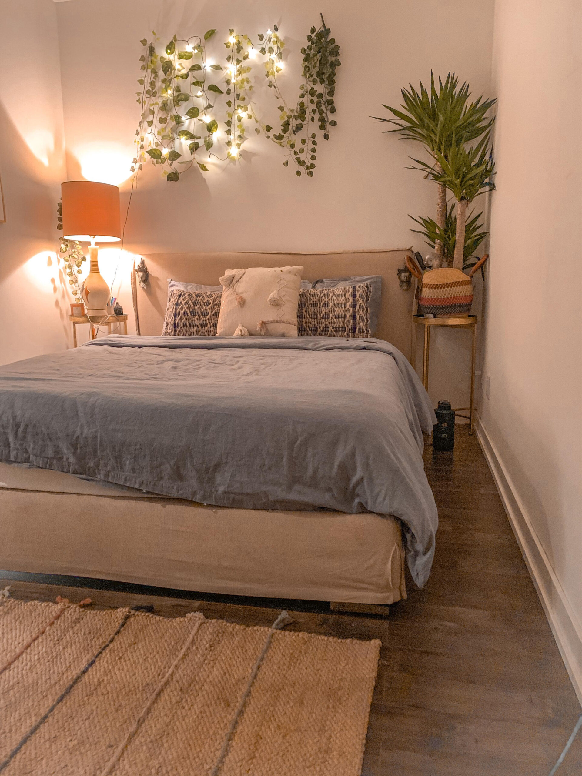 60 Charming Simple Bedroom Ideas For Every Budget inside Cozy Bedroom Design Ideas