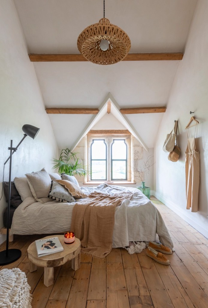 Create Your Romantic Master Bedroom Oasis with These Designer-Approved Ideas