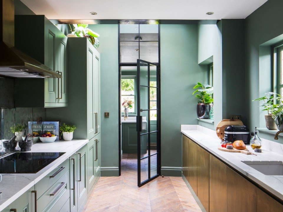 Innovative Storage Ideas for Your Modern Small Kitchen Design