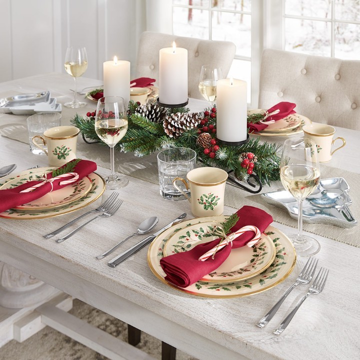 A Step-by-Step Guide to Effortlessly Setting a Beautiful Dining Room Table
