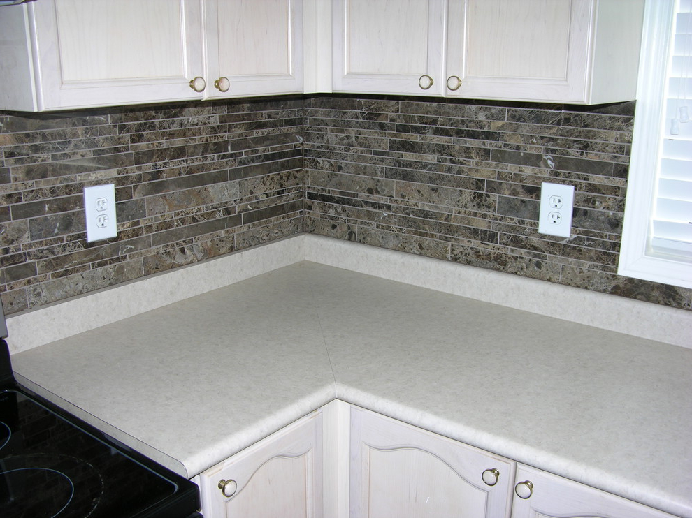 The Ultimate Guide to Choosing a Modern Tile Backsplash for Your Kitchen