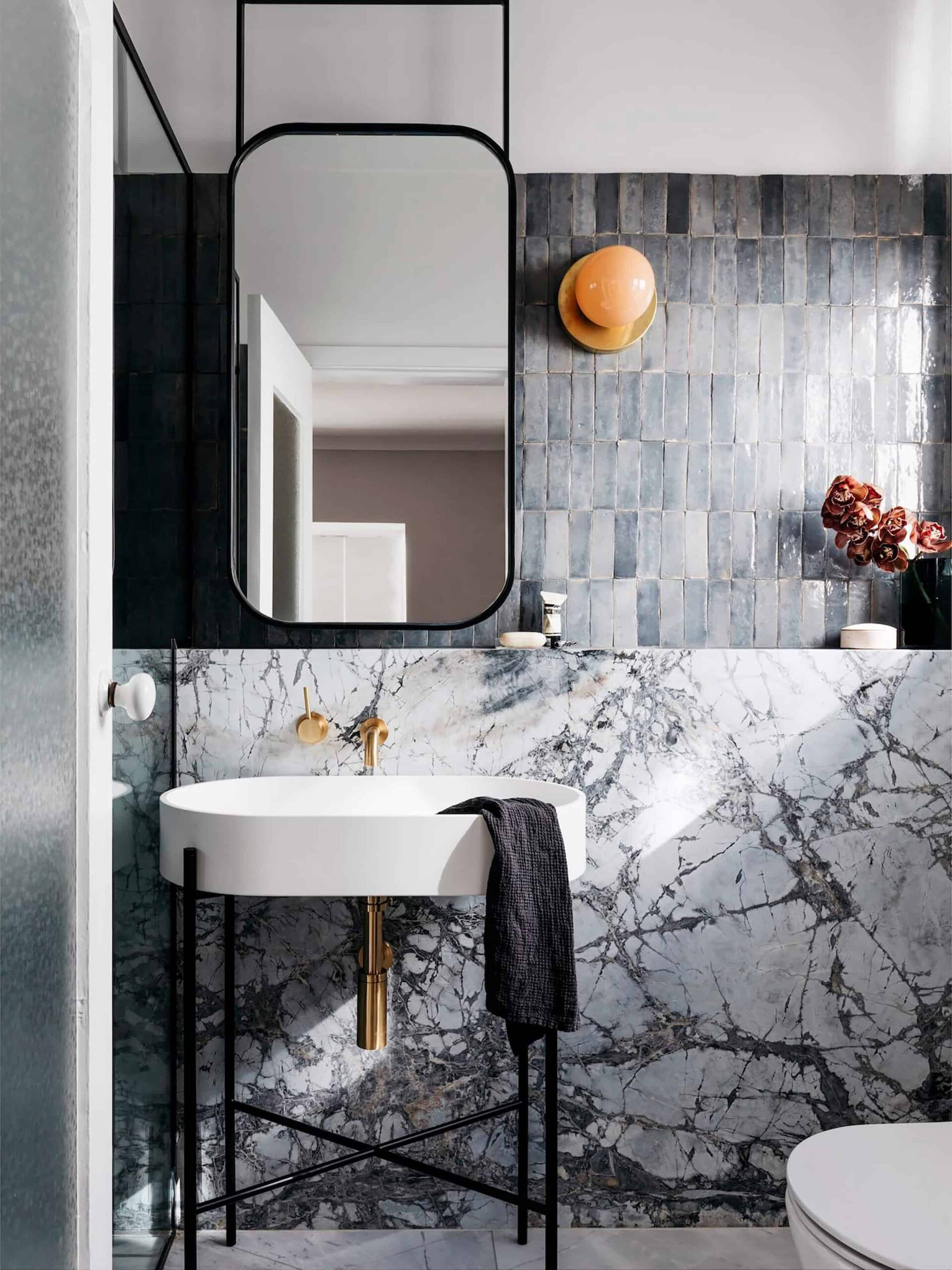 17 Fresh &amp; Inspiring Bathroom Mirror Ideas To Shake Up Your Morning ... with regard to Bathroom Ideas Mirror