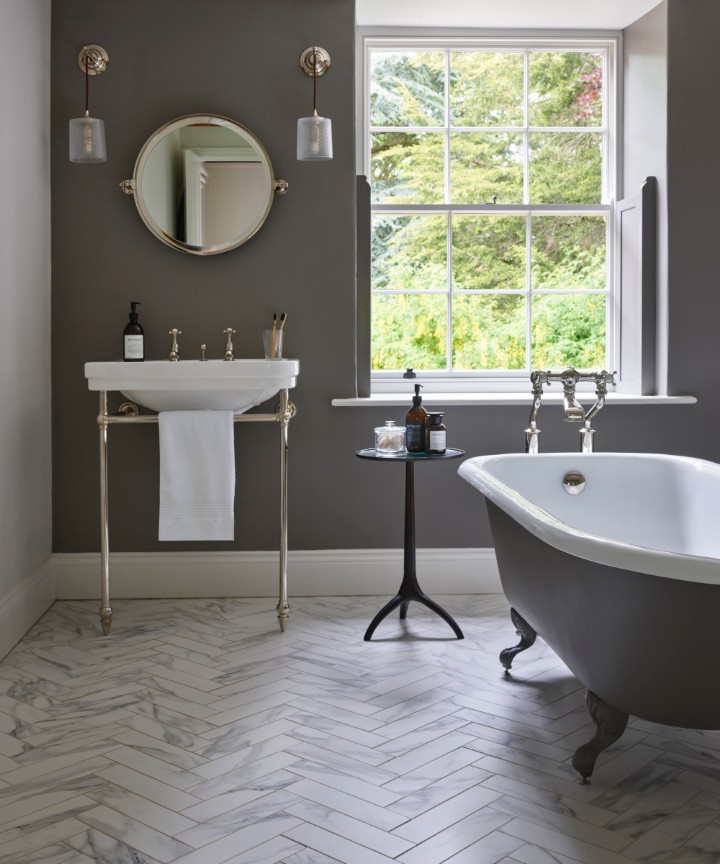 20+ Transforming Spaces with Timeless Grey Bathroom Designs