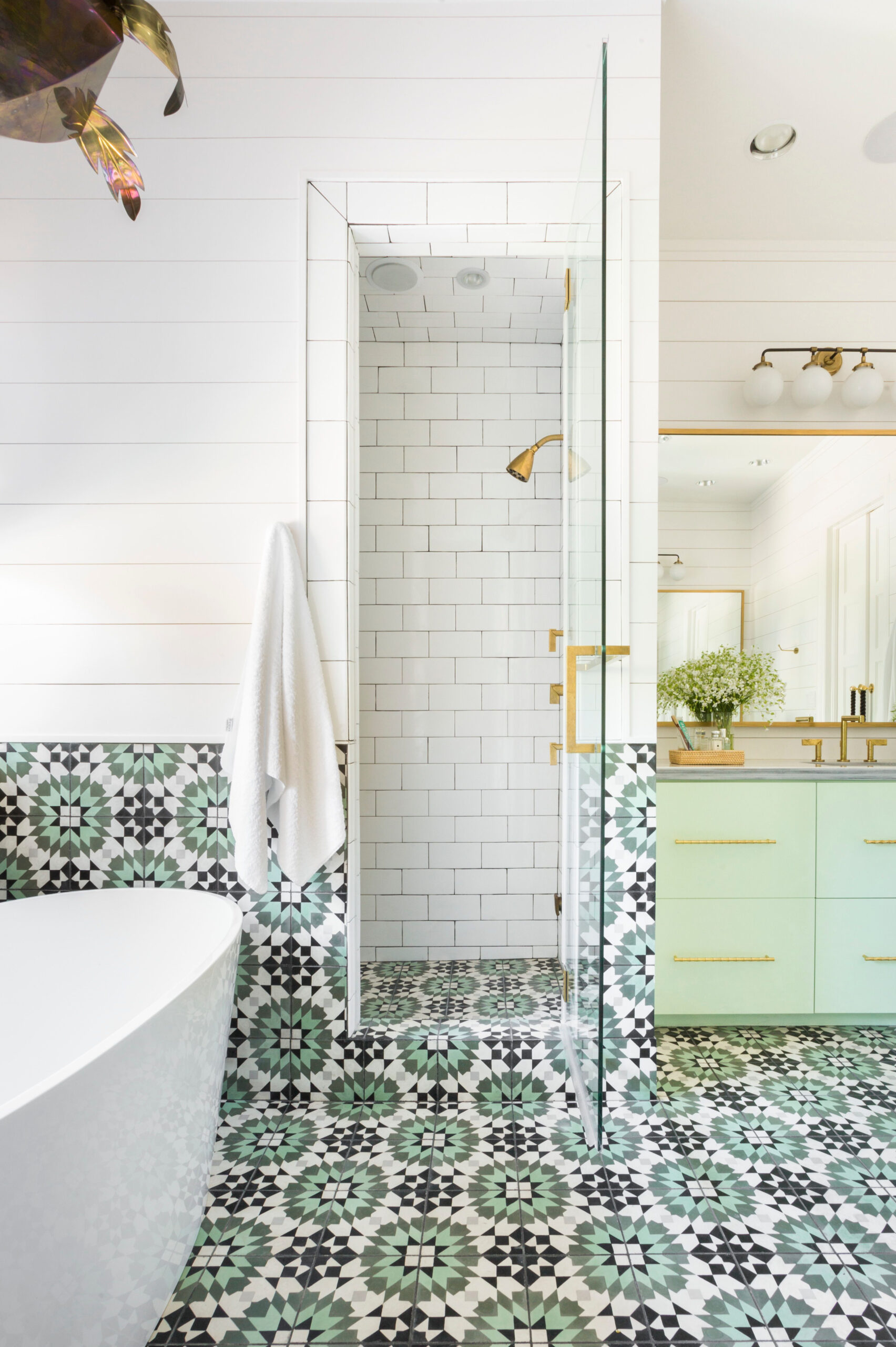 20 Bathroom Wall Tile Ideas To Inspire Your Next Renovation in Bathroom Ideas Tile