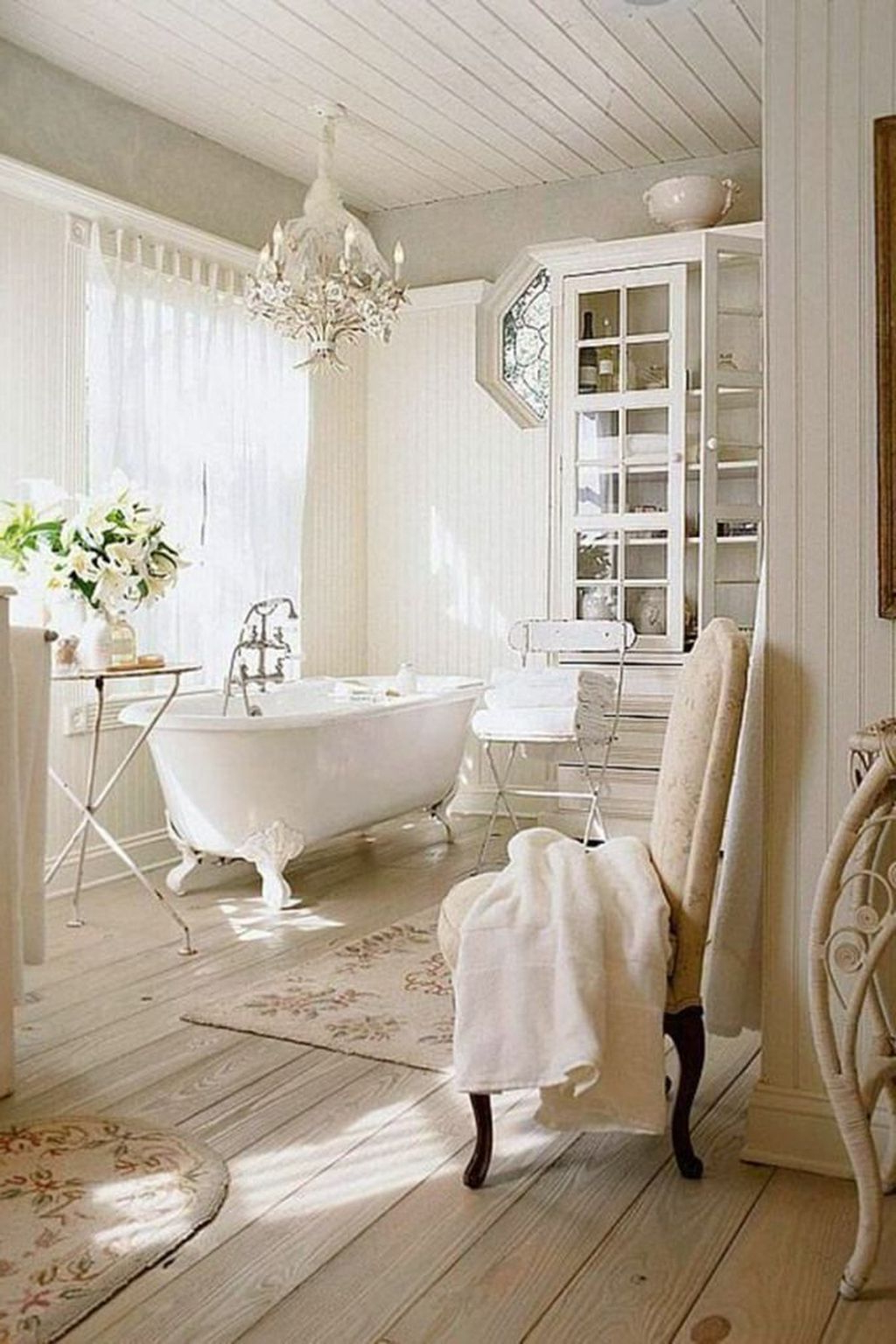 43 Charming French Country Bathroom Design And Decor Ideas On A Budget ... with Bathroom Ideas Country Style