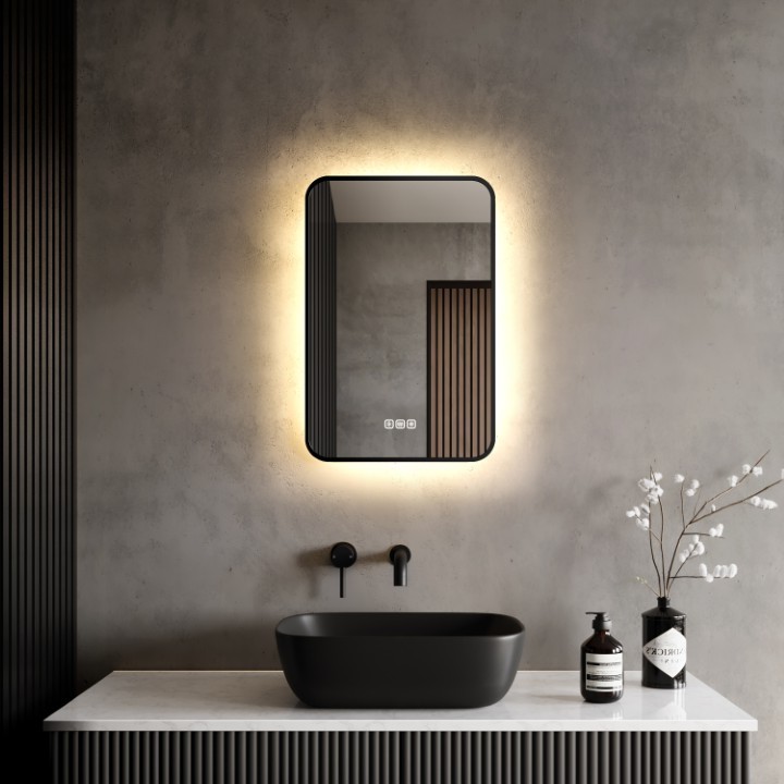 Choosing Bathroom Mirrors That Suit Any Style or Budget