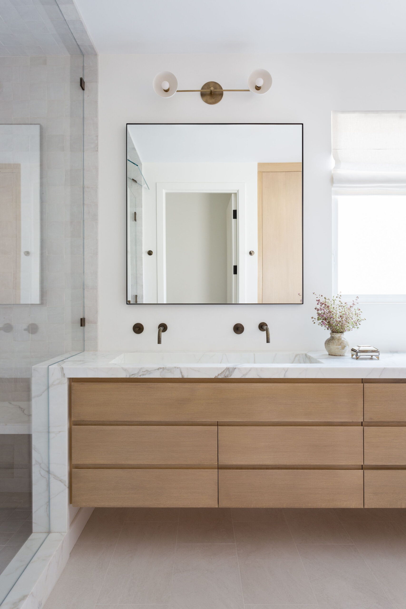 Elegant White Bathroom Vanity Ideas 55 Most Beautiful Inspirations 05 for Bathroom Design Vanity: Creating the Perfect Balance of Function and Form