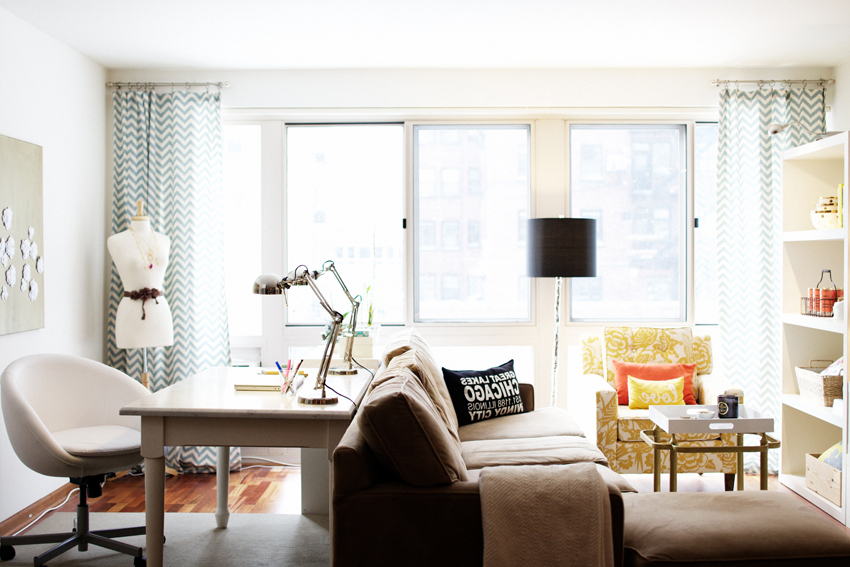 Refresheddesigns.: Living Small: Living Room Offices within Office And Living Room Ideas