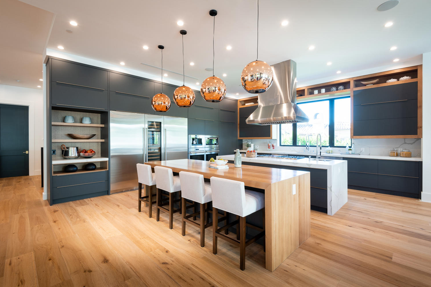 16 Innovative Modern Kitchen Design Ideas That Create Your Dream Kitchen. within Natural materials bringing warmth to today's minimalist kitchen designs