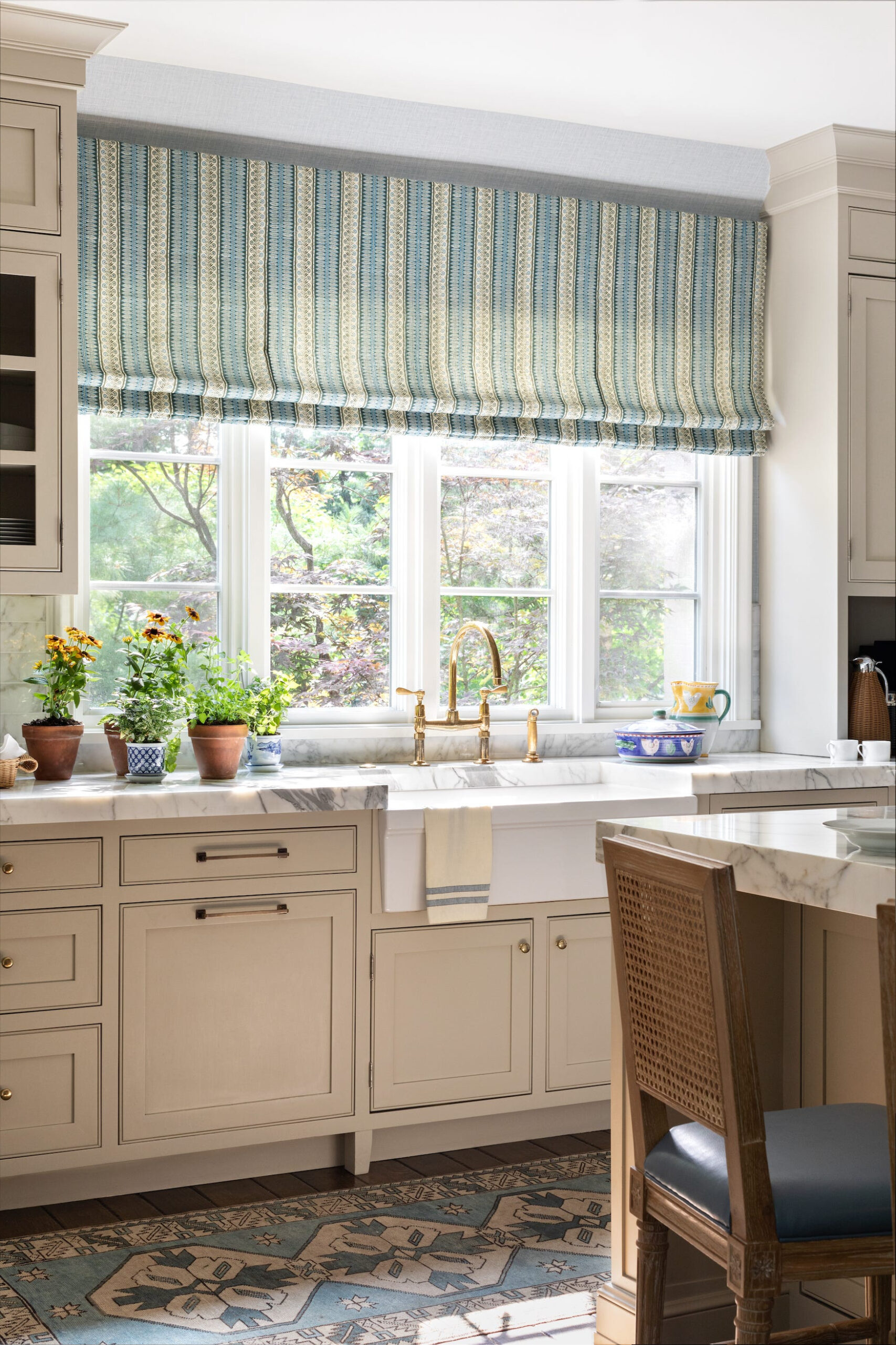 Modern Kitchen Curtain Designs in Transforming Your Kitchen Space with Contemporary Curtain Designs