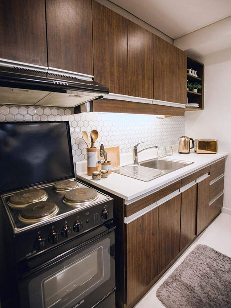 Modern Kitchen Designs For Small Spaces Small House Modern Kitchen in Creative Organization Methods for Kitchenettes That Feel Like a Palace